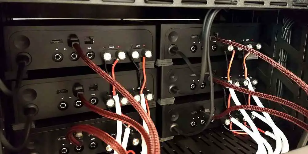 How to Connect 2 Amplifiers Together