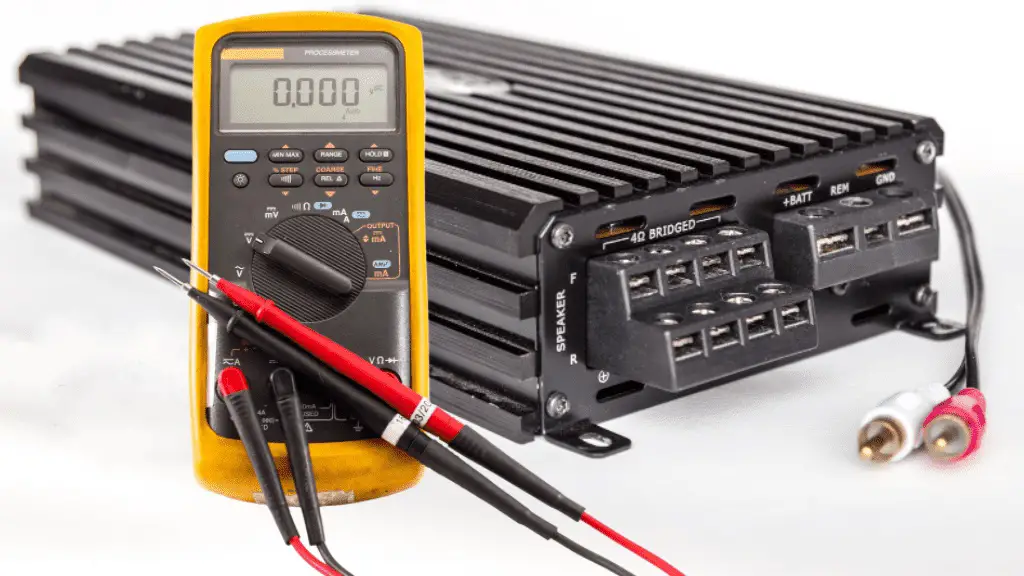 How to Test an Amplifier With a Multimeter