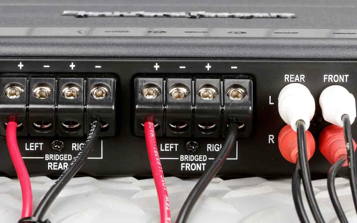 bridge a 4-channel amplifier